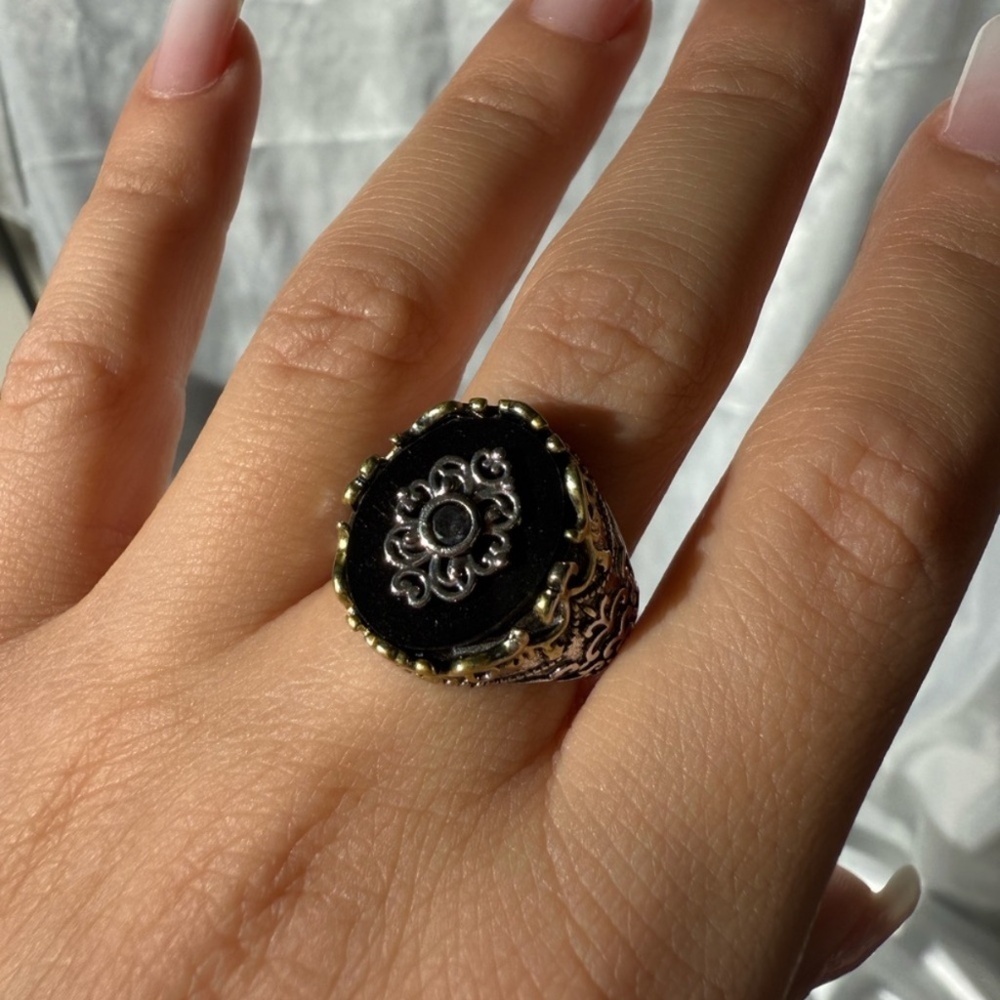 Vintage Black Onyx Gold Filigree Ring – Gothic Boho Statement Jewelry